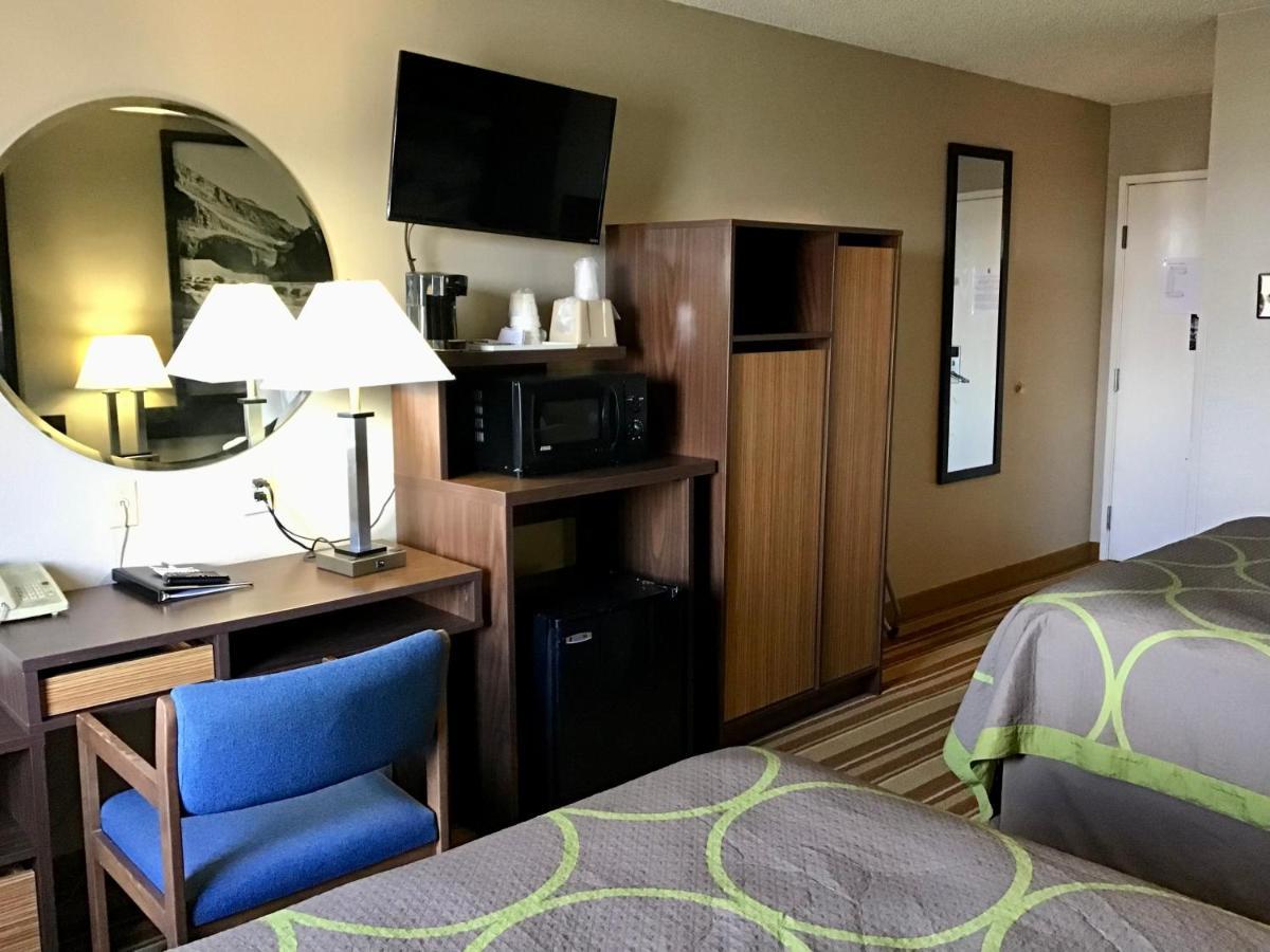 Super 8 By Wyndham